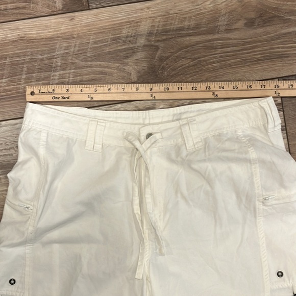ATHLETA White Bermuda Shorts Size Large Inseam 9" - Picture 6 of 8